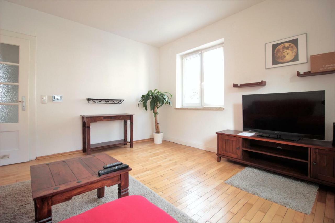 Charming 3-Bedroom Apartment With Parking Lot Вюрцбург Экстерьер фото