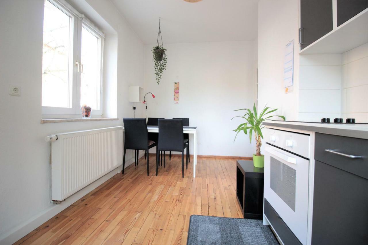Charming 3-Bedroom Apartment With Parking Lot Вюрцбург Экстерьер фото