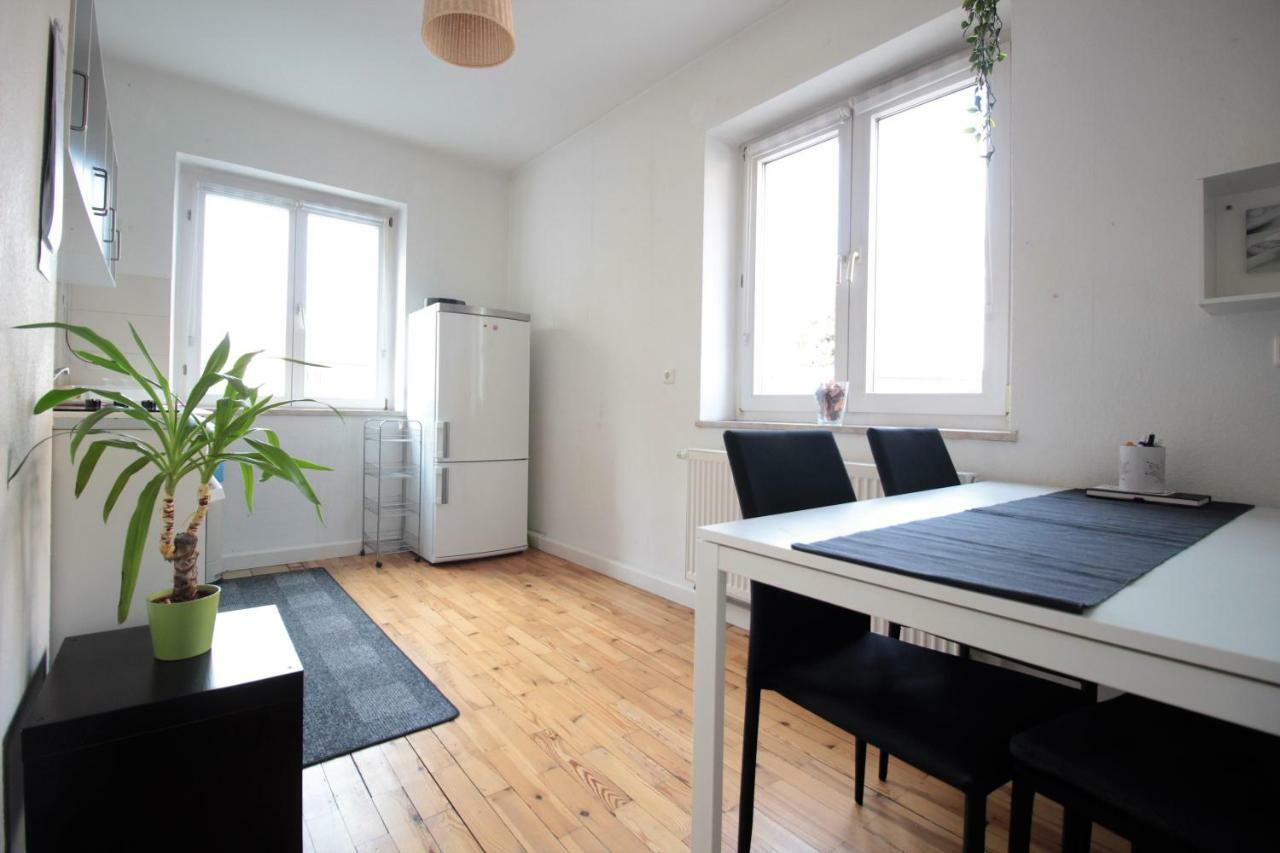 Charming 3-Bedroom Apartment With Parking Lot Вюрцбург Экстерьер фото