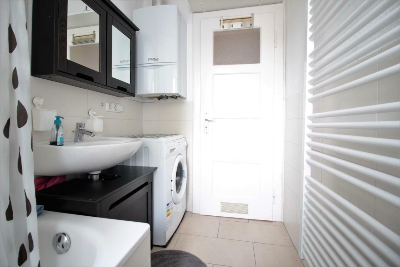 Charming 3-Bedroom Apartment With Parking Lot Вюрцбург Экстерьер фото